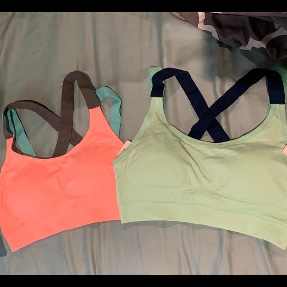 2 NWT Sports Bra - Picture 2 of 3